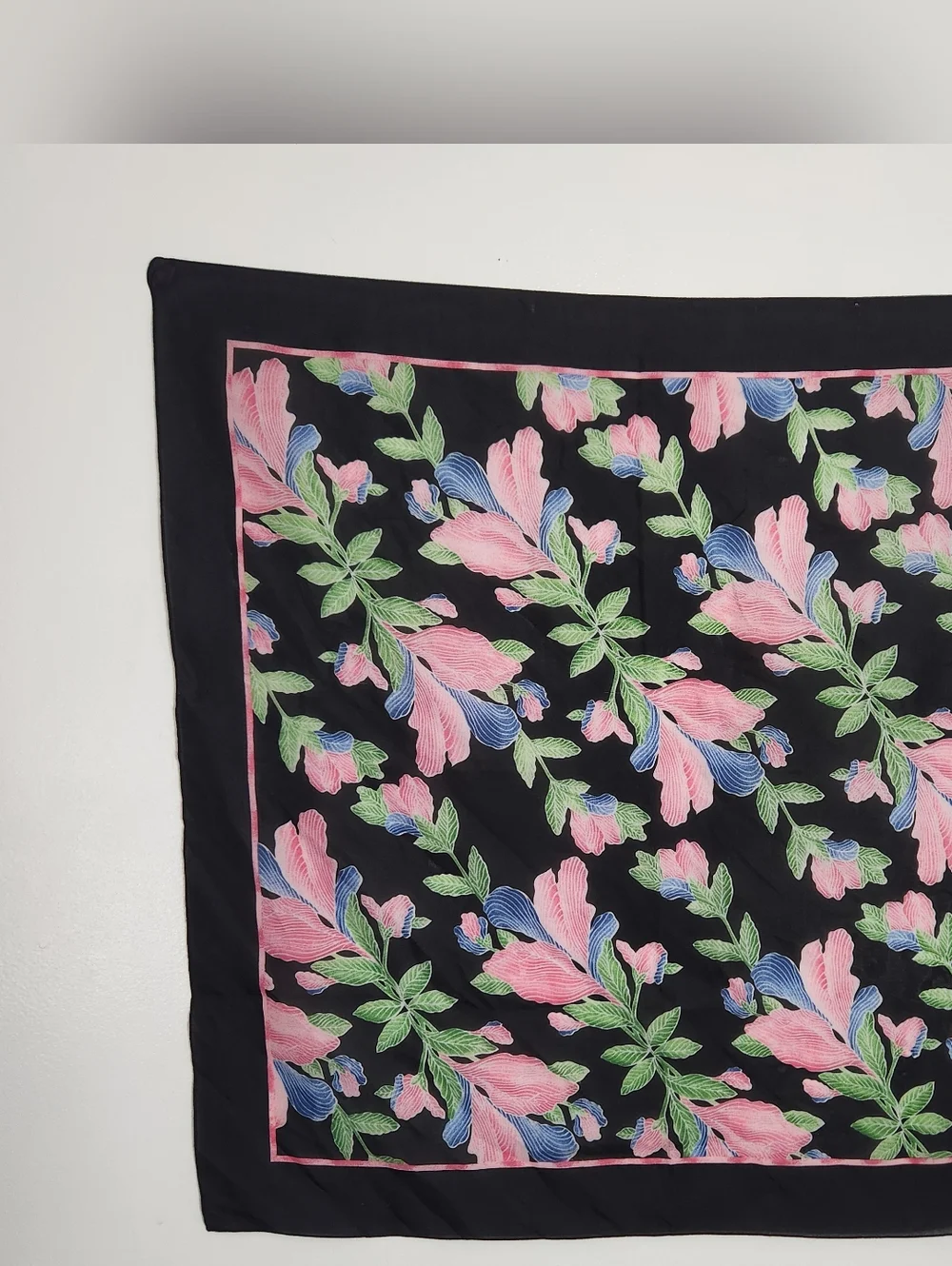 Vintage Le Jardin d'Amour Scarf 27